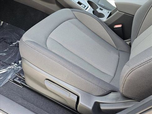 Used 2025 Subaru Crosstrek 2.0i Premium image 4