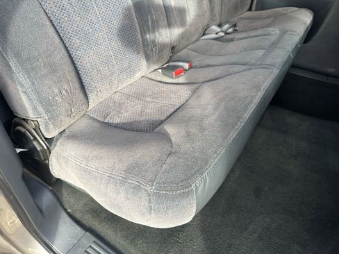 Used 2001 Chevrolet Silverado 2500 LS image 24