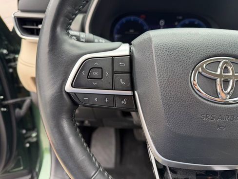 Used 2023 Toyota Highlander Limited image 28
