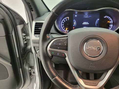 Used 2020 Jeep Grand Cherokee Laredo w/ Quick Order Package 2BN North image 5