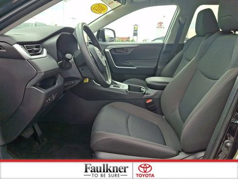 Certified 2025 Toyota RAV4 LE AWD/4WD image 13