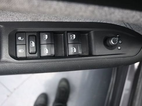 Used 2024 Jeep Compass Latitude AWD/4WD image 12