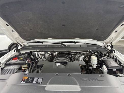 Used 2016 GMC Yukon Denali image 25