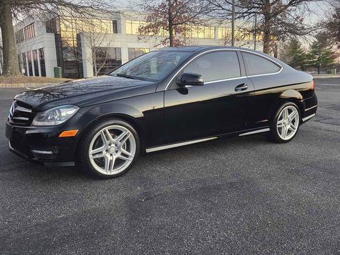 Used 2015 Mercedes-Benz C 250 Coupe image 4