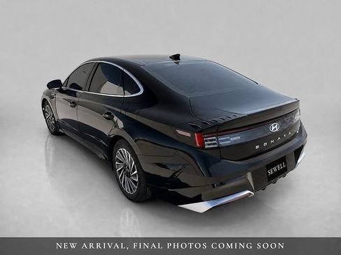 Used 2025 Hyundai Sonata Limited FWD image 6