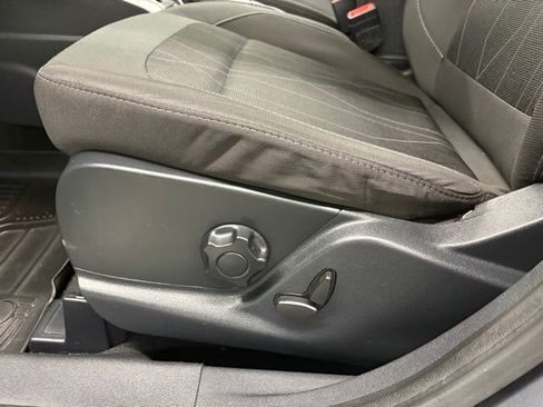 Used 2020 Ford EcoSport SE w/ SE Convenience Package image 12