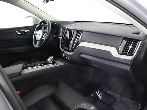 Used 2022 Volvo XC60 B6 Inscription w/ Climate Package image 30