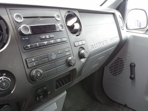 Used 2015 Ford F250 XL RWD image 19