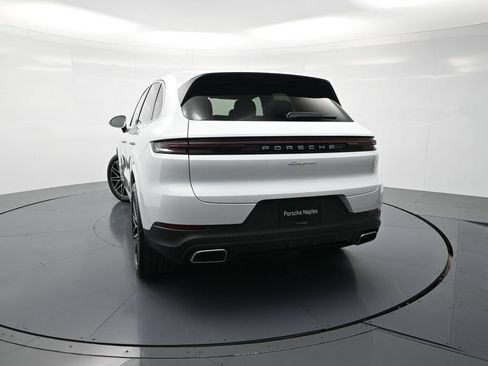 Certified 2026 Porsche Cayenne AWD/4WD image 27
