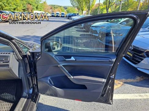 Used 2019 Volkswagen Golf R 4-Door image 14