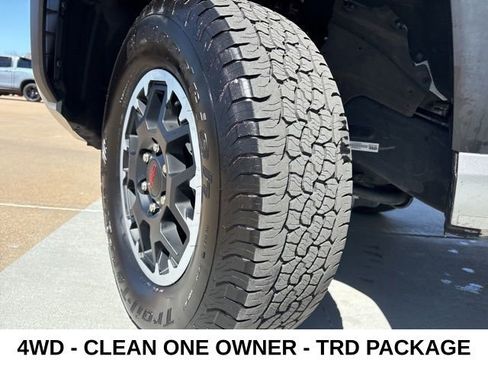 Used 2024 Toyota Tacoma TRD Off-Road AWD/4WD image 18