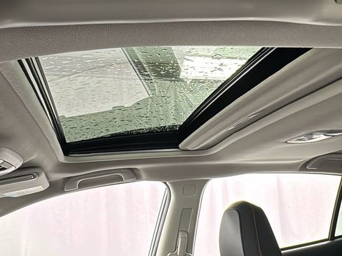 Used 2023 Subaru Crosstrek 2.5i Limited w/ Moonroof Package image 35