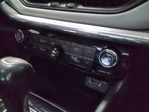 Used 2022 Jeep Compass Limited w/ Elite Group image 33