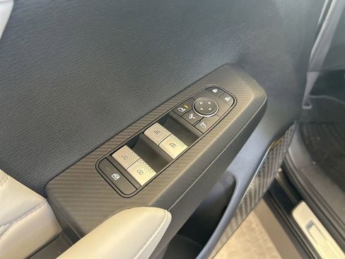 New 2025 Mitsubishi Outlander AWD image 41