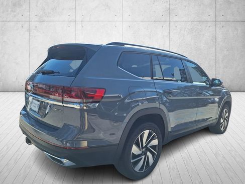 Used 2025 Volkswagen Atlas SE image 5