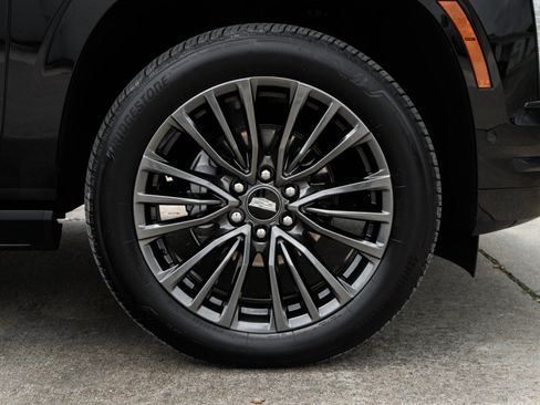 Used 2026 Cadillac Escalade Platinum Sport w/ LPO, Floor Liner Package AWD/4WD image 47