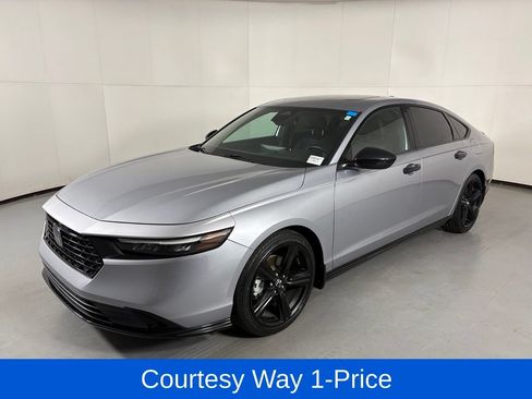 Used 2023 Honda Accord Sport image 5