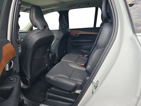 Used 2024 Volvo XC90 B5 Plus w/ Protection Package Premier AWD/4WD image 11