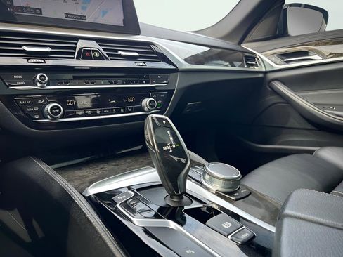 Used 2018 BMW 530i RWD image 50
