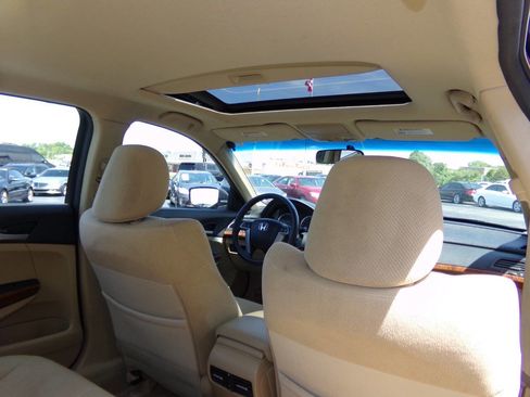 Used 2012 Honda Accord EX image 24