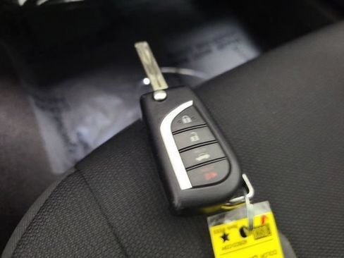 Used 2023 Toyota Corolla LE FWD image 31