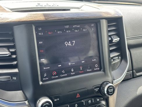 Certified 2020 RAM 1500 Laramie image 22