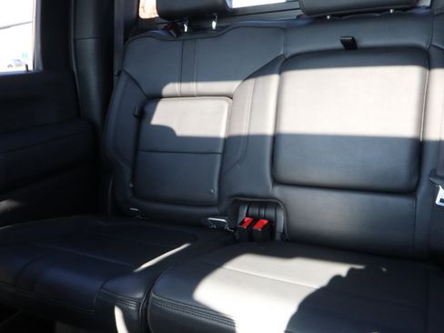 Used 2022 Chevrolet Silverado 2500 High Country w/ Safety Package II image 13