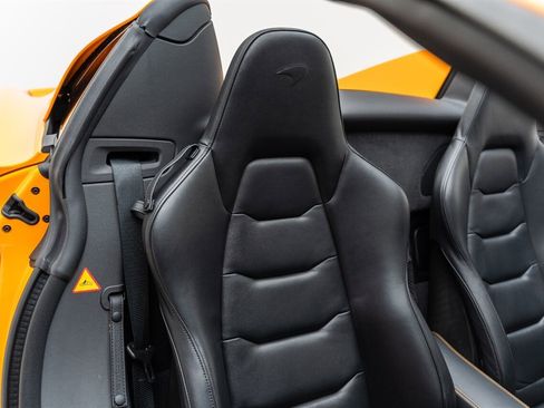 Used 2014 McLaren MP4-12C Spider RWD image 37