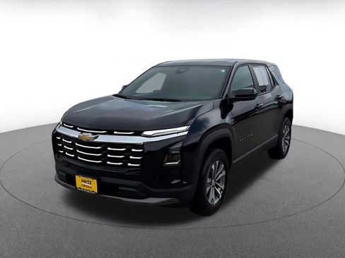 Used 2025 Chevrolet Equinox LT FWD image 7
