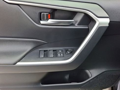 Certified 2025 Toyota RAV4 XLE w/ Convenience Package image 12