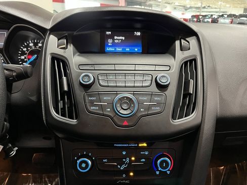 Used 2018 Ford Focus SE image 28