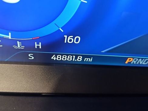 Used 2020 Ford Explorer Platinum w/ Premium Technology Package image 25