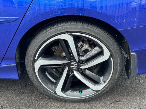 Used 2018 Honda Accord Sport image 6