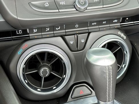 Used 2024 Chevrolet Camaro LT w/ Technology Package RWD image 18