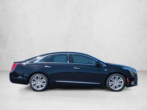 Used 2019 Cadillac XTS Luxury FWD image 4
