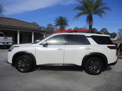 Used 2022 Nissan Pathfinder SV