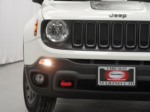 Certified 2017 Jeep Renegade Trailhawk image 6
