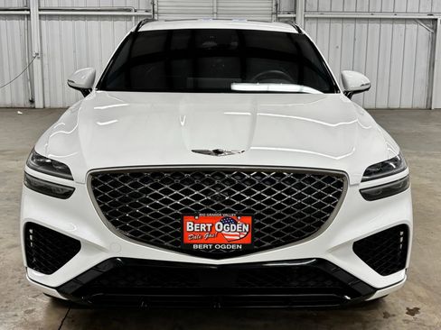 Used 2022 Genesis GV70 2.5T w/ Sport Prestige Package AWD/4WD image 2