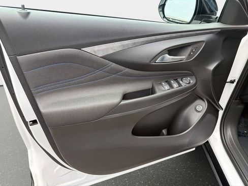 New 2026 Buick Envista Sport Touring w/ Convenience I Package FWD image 17