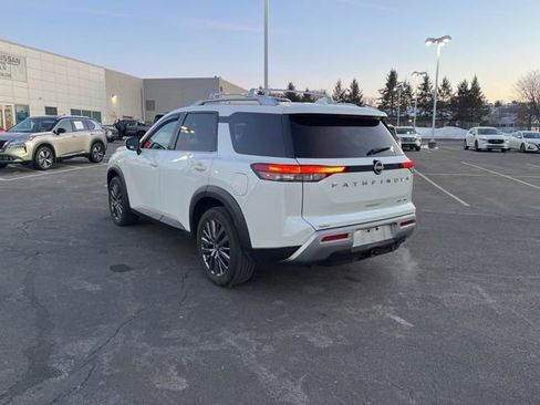 Certified 2023 Nissan Pathfinder SL w/ SL Premium Package image 5