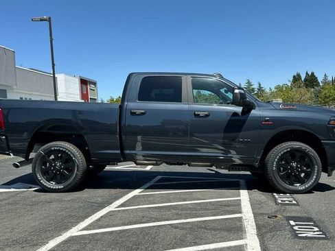 New 2026 RAM 2500 Big Horn AWD/4WD image 3