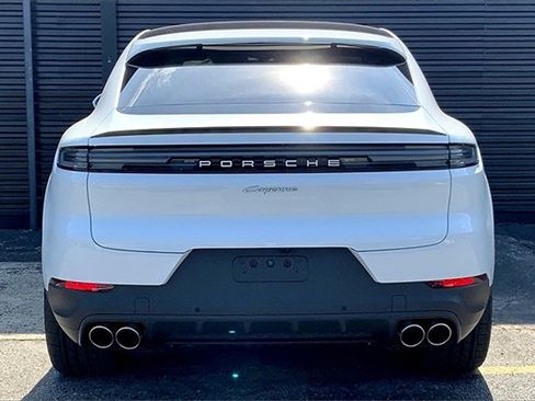 New 2025 Porsche Cayenne E-Hybrid Coupe image 9