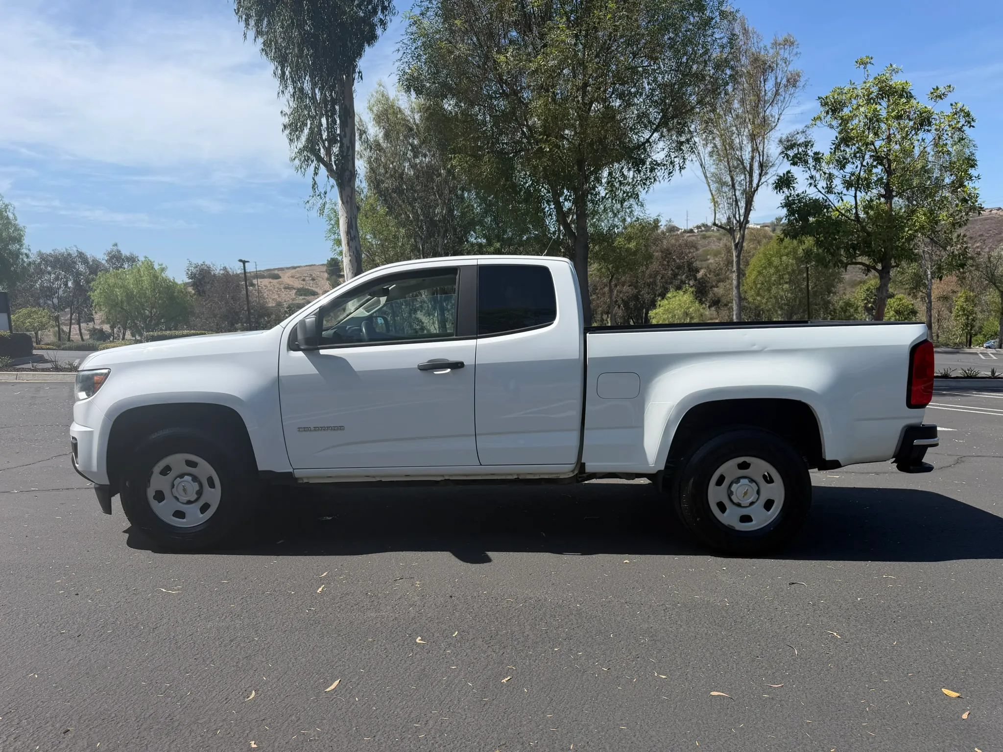 Used 2020 Chevrolet Colorado W/T w/ WT Convenience Package RWD image 2