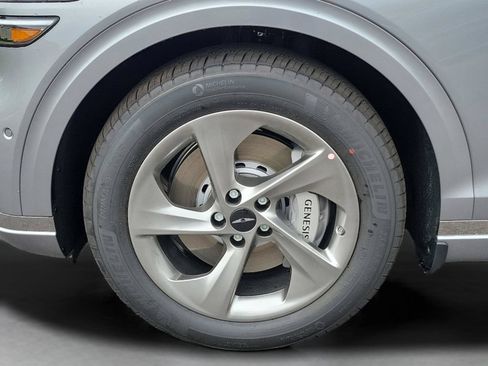 New 2026 Genesis GV70 2.5T Advanced AWD/4WD image 7