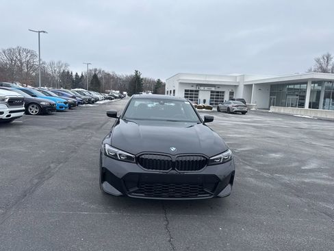 New 2026 BMW 330i xDrive Sedan w/ M Sport Package image 2