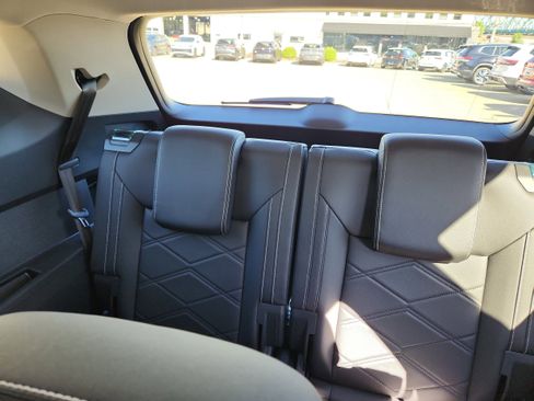 New 2026 Volkswagen Atlas SE image 11