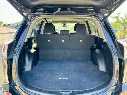 Used 2018 Toyota RAV4 XLE image 11