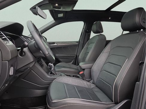 Used 2022 Volkswagen Tiguan SEL R-Line image 14