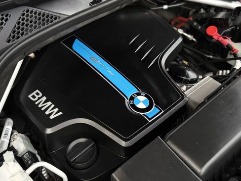 Used 2017 BMW X5 xDrive40e image 34