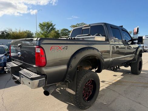 Used 2016 Ford F250 Lariat w/ Lariat Ultimate Package image 5